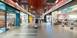 Lotus Mall, proiect 2007-2008, finalizare execuție 2008, arie construită desfășurată: 33.200 mp.;